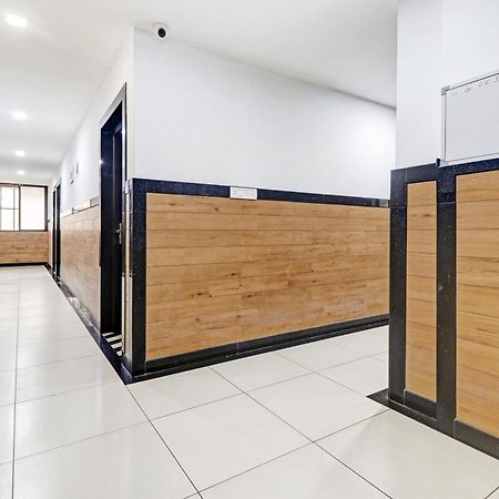 Oyo Townhouse 595 Majestic Inn Коччи Экстерьер фото