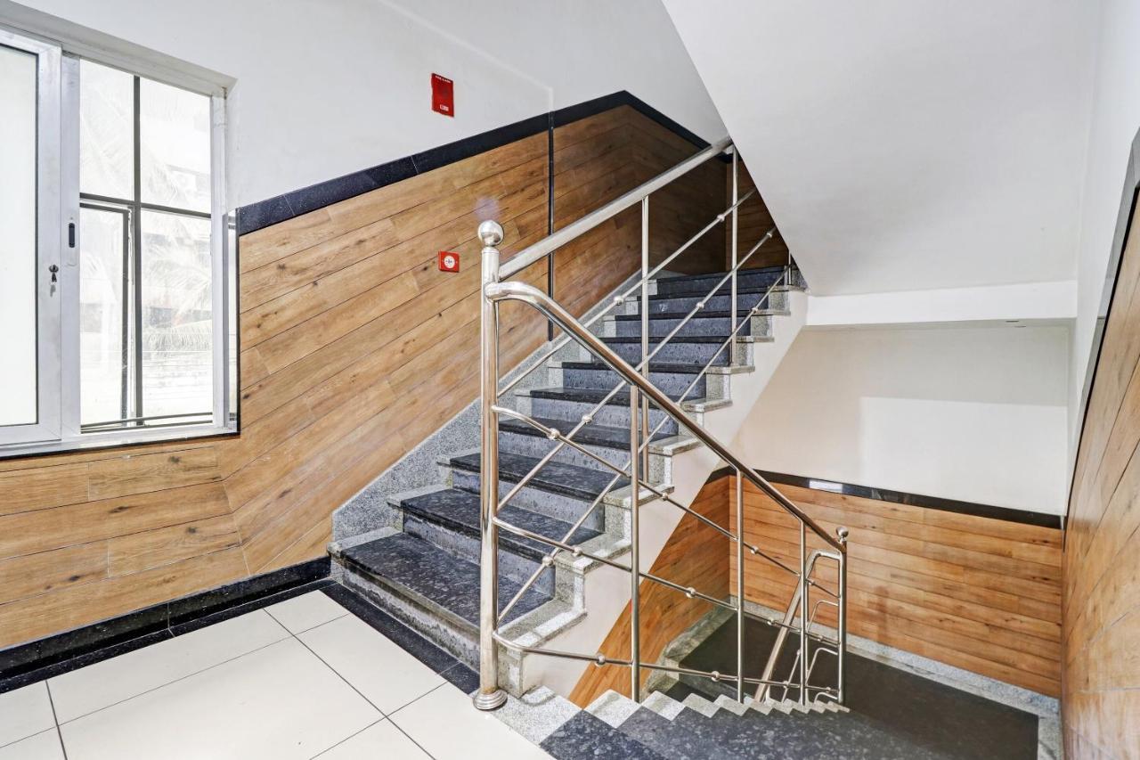 Oyo Townhouse 595 Majestic Inn Коччи Экстерьер фото
